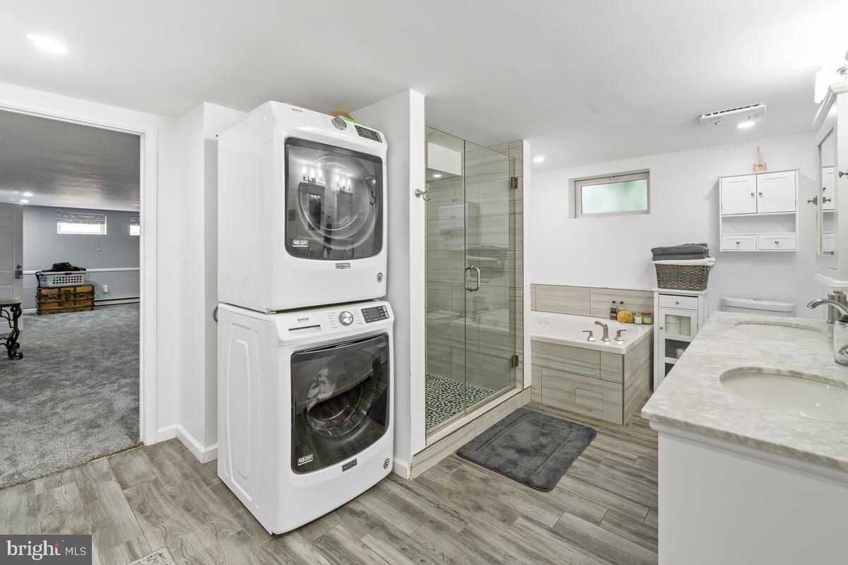 MIDDLETOWN - Residential