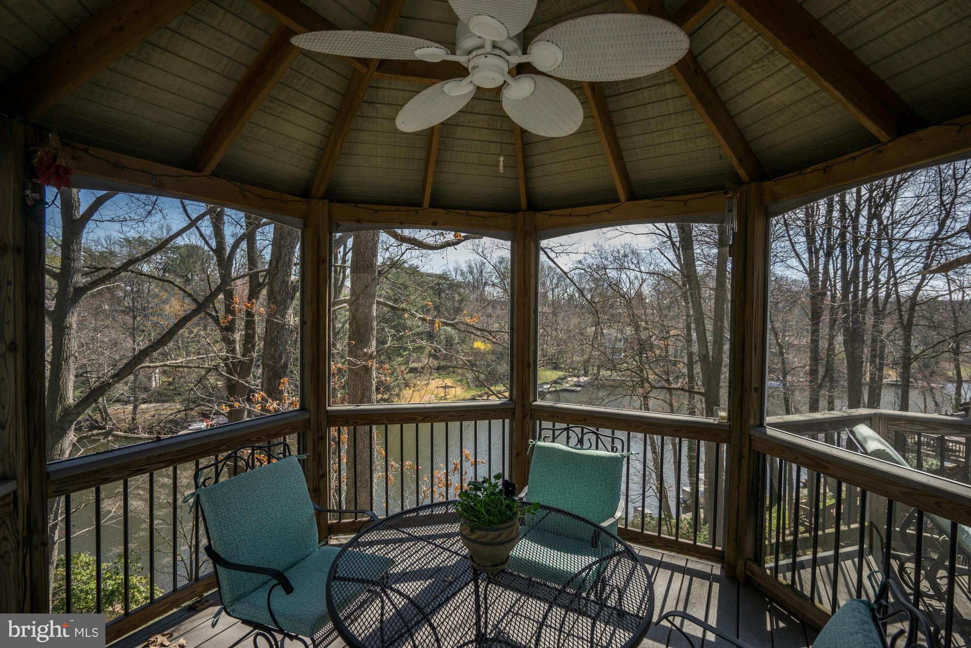 LAKE BARCROFT - Residential