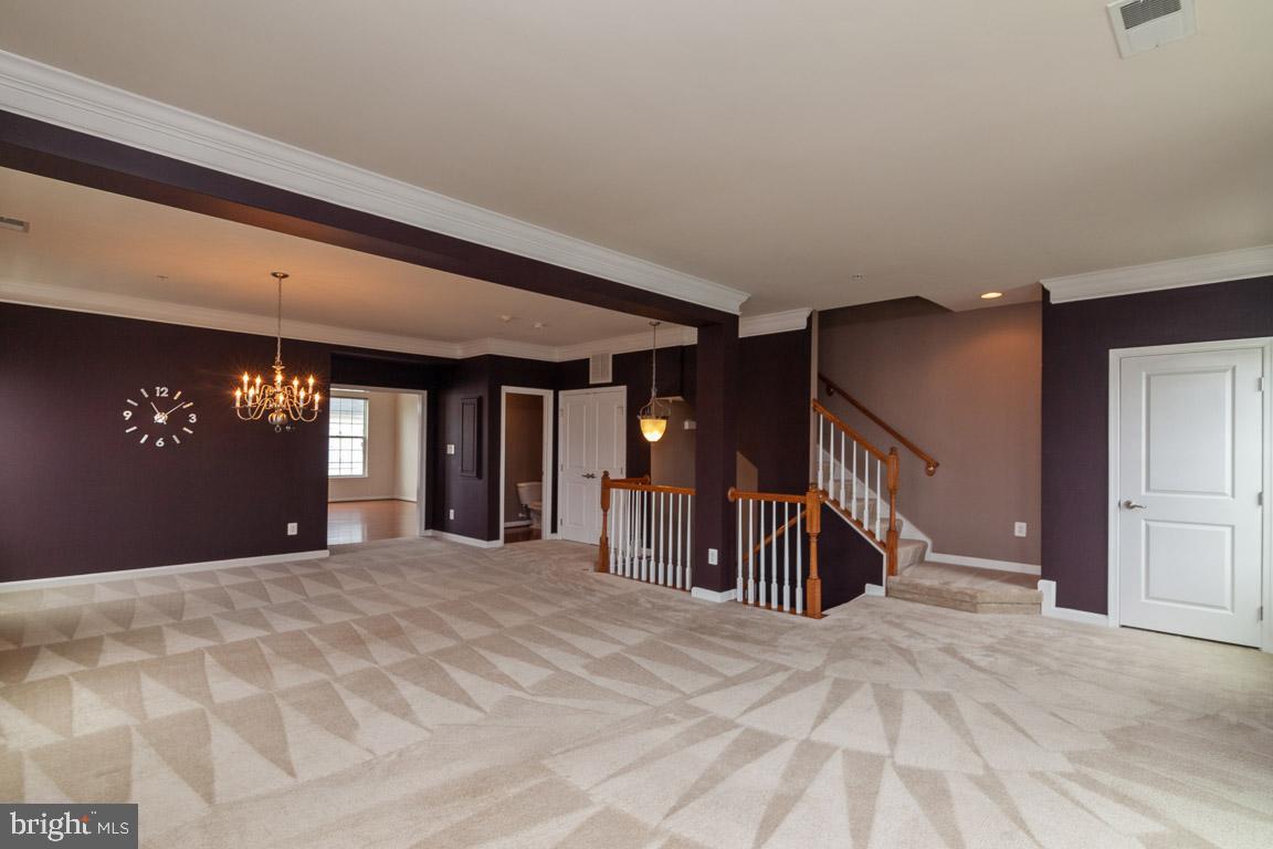 SOMERSET CONDO - Residential