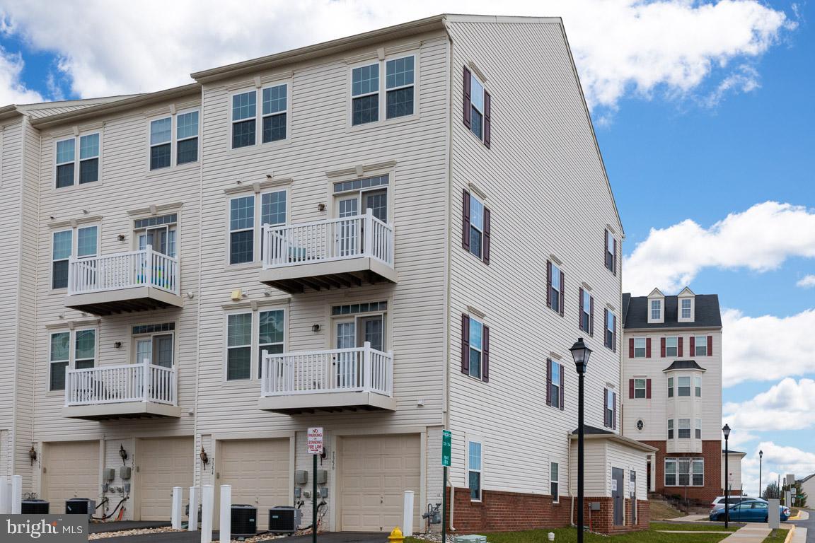 SOMERSET CONDO - Residential