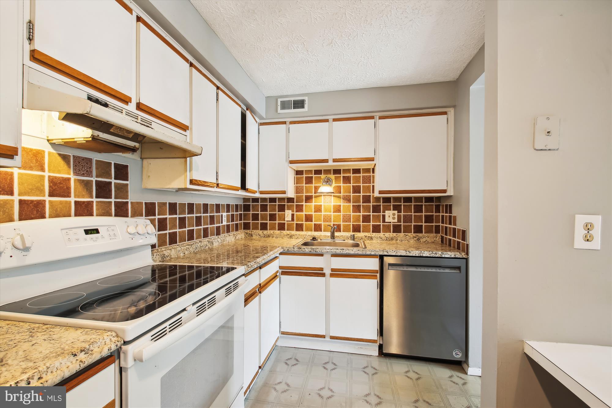 CHESTERFIELD GARDEN CONDOMINIUM - Residential