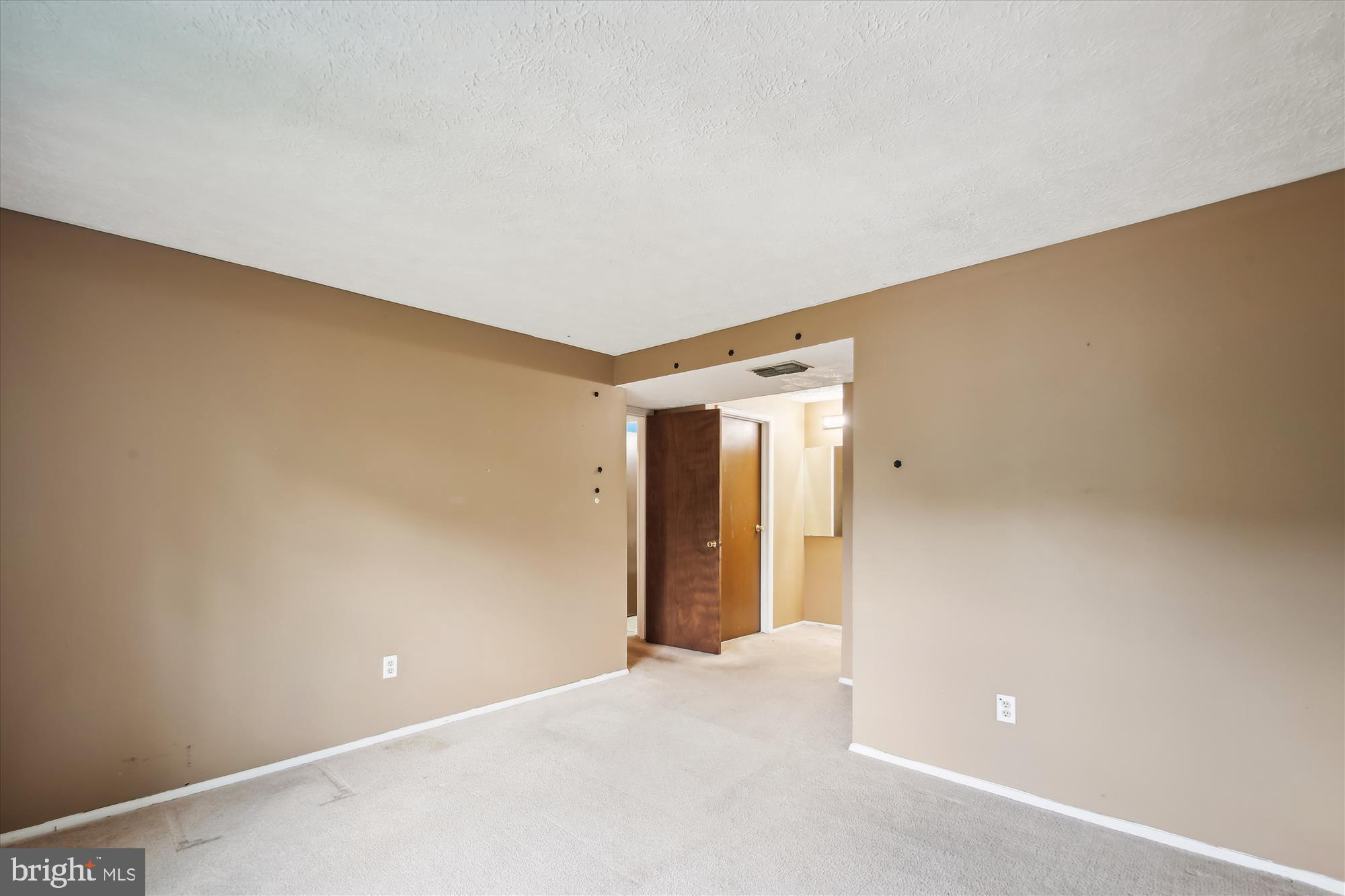 CHESTERFIELD GARDEN CONDOMINIUM - Residential