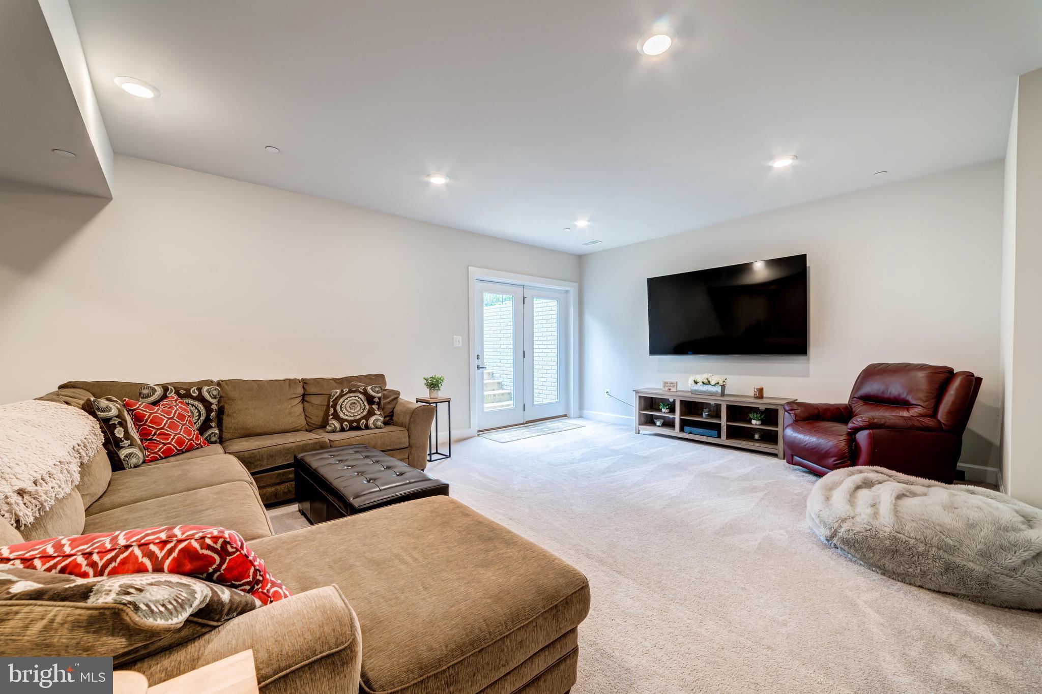 ESTATES AT GREENTREE FARM - Residential