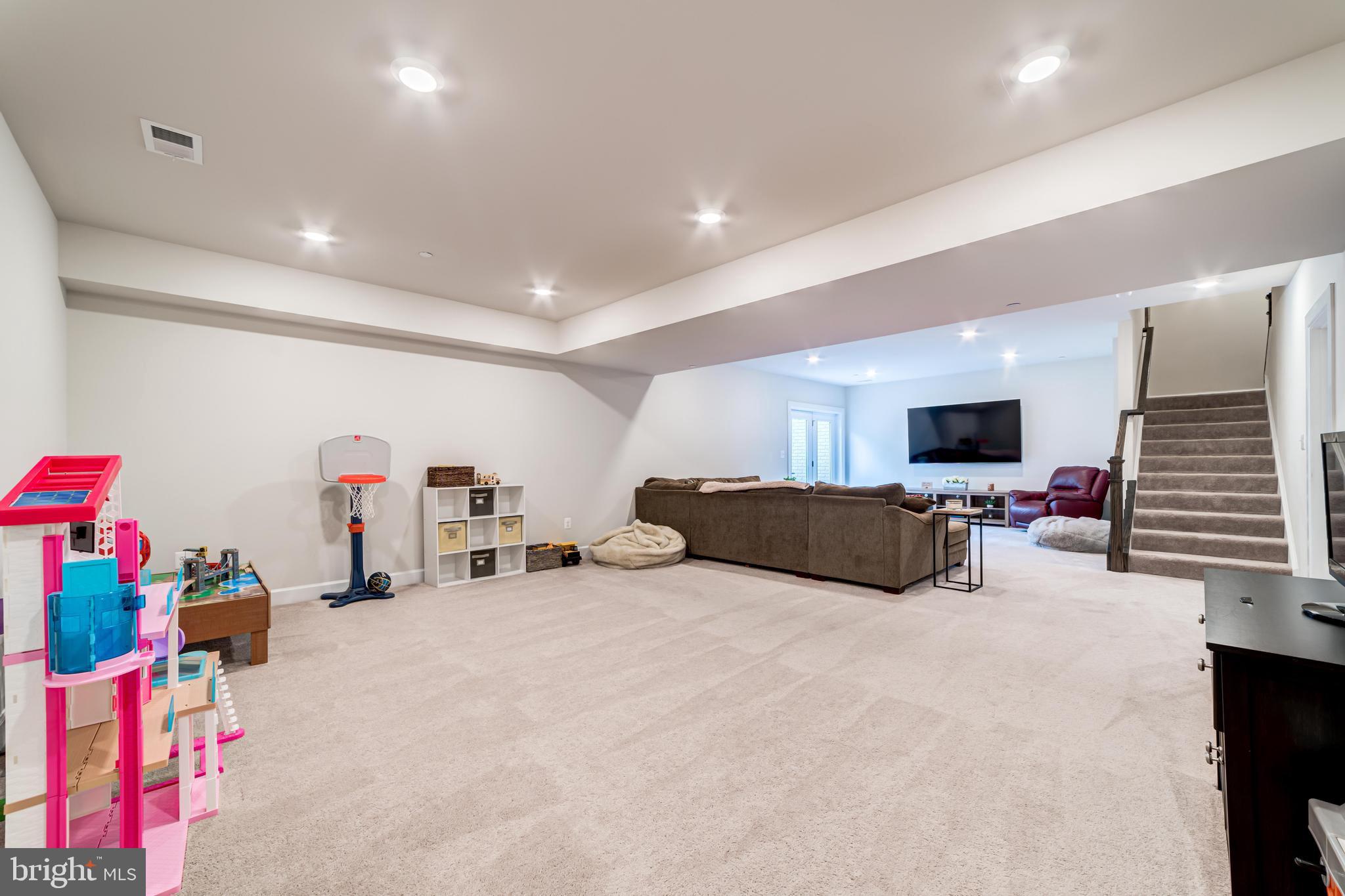 ESTATES AT GREENTREE FARM - Residential