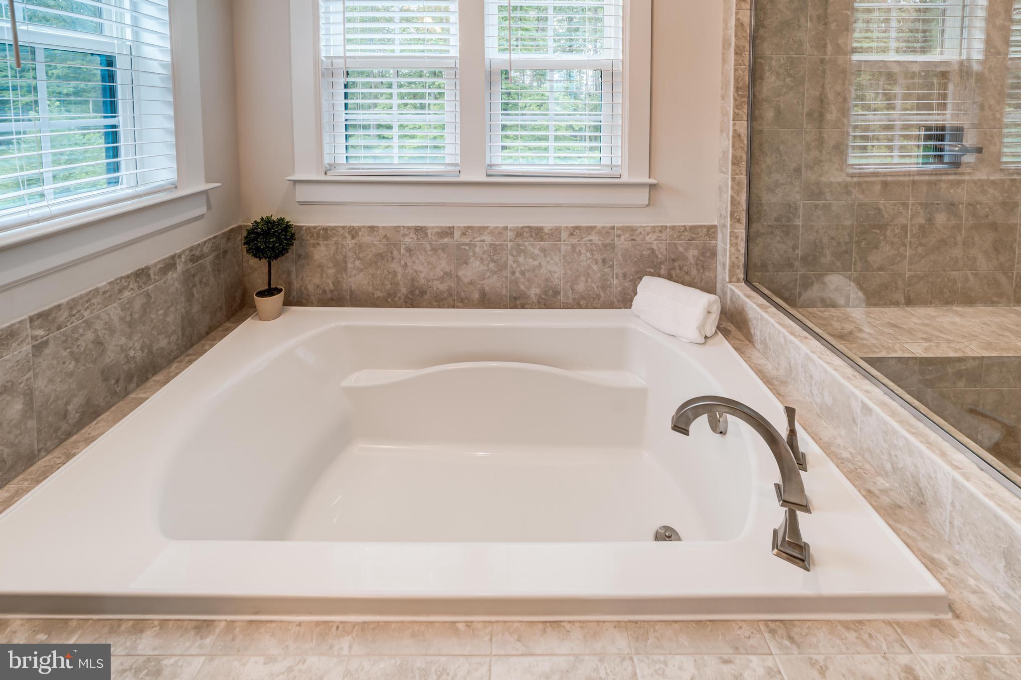 ESTATES AT GREENTREE FARM - Residential