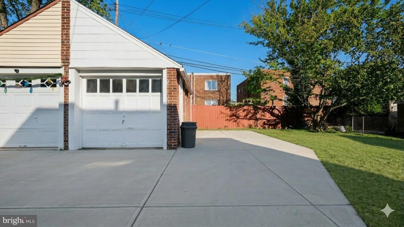 RHAWNHURST - Residential