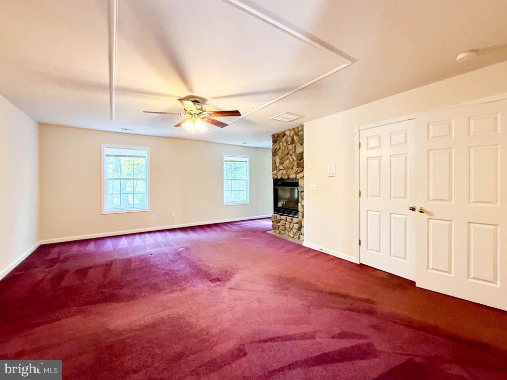 BROOKE POINT ESTATES - Residential Lease