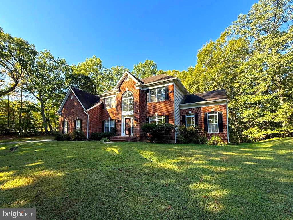 BROOKE POINT ESTATES - Residential Lease