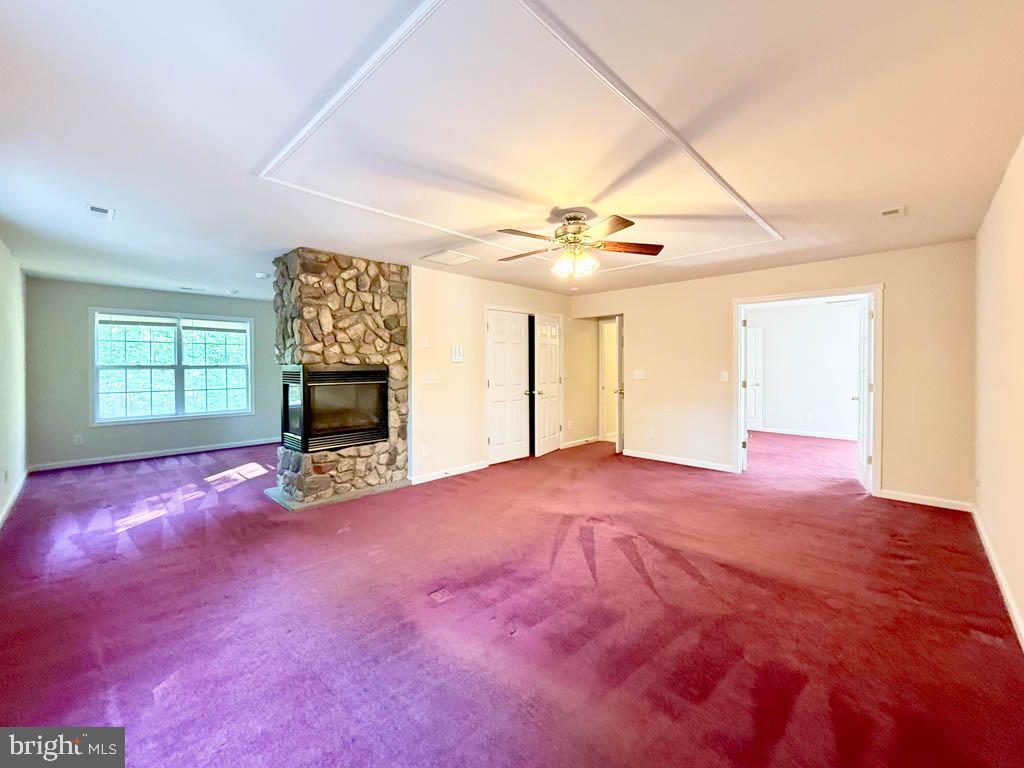 BROOKE POINT ESTATES - Residential Lease