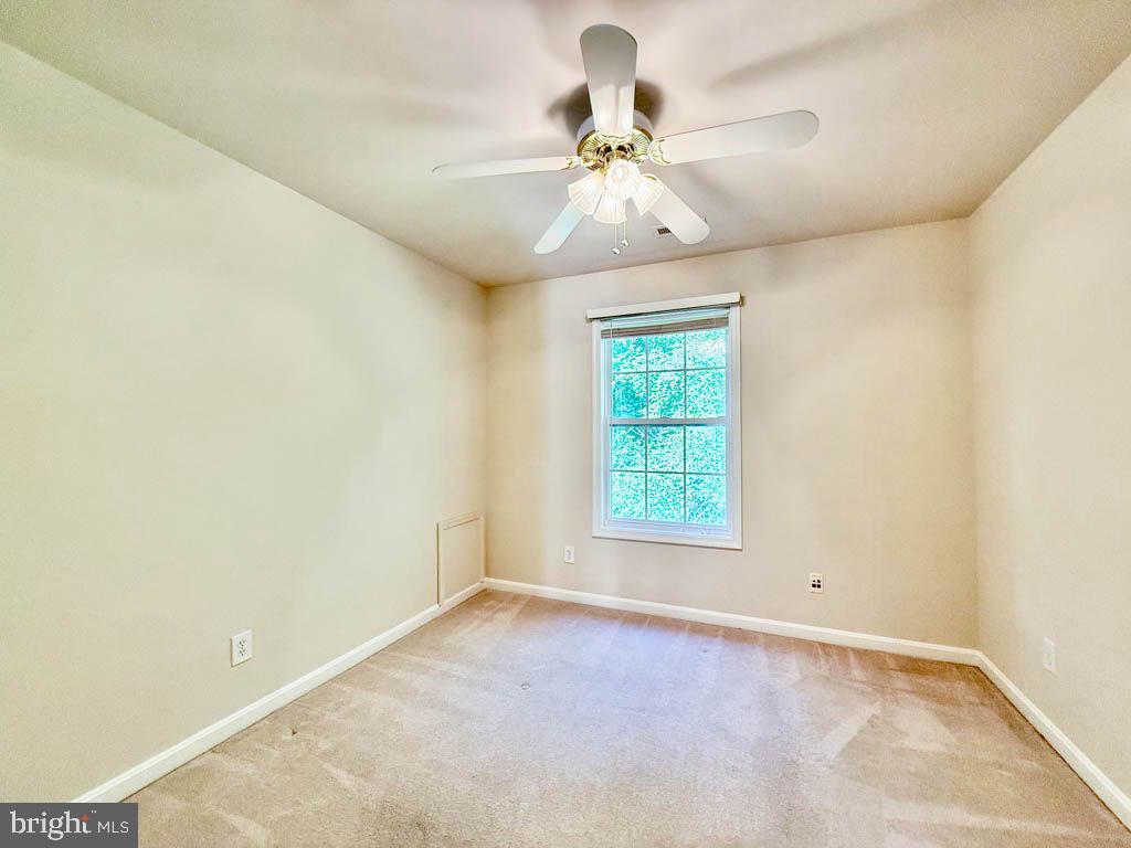 BROOKE POINT ESTATES - Residential Lease