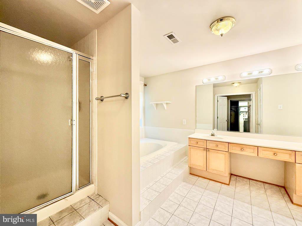 BROOKE POINT ESTATES - Residential Lease