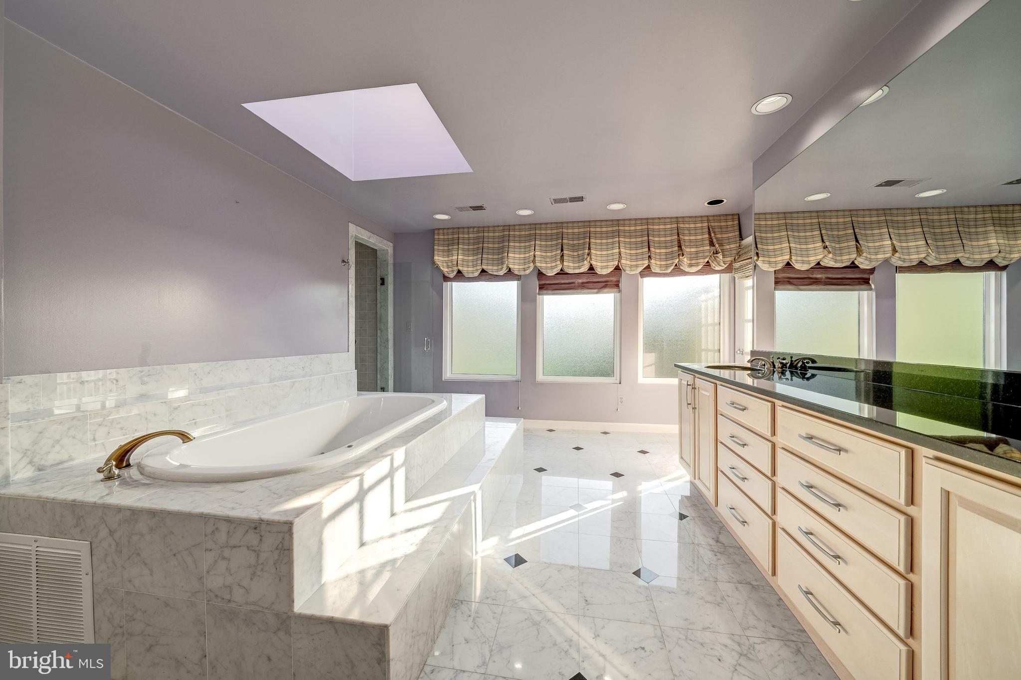 EVERMAY - Residential Lease