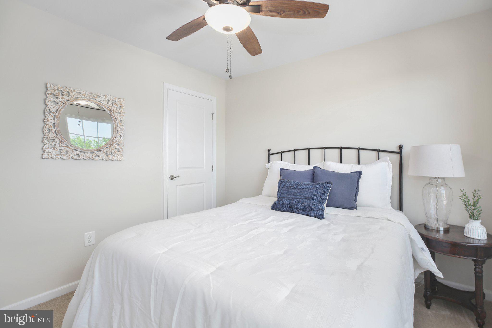 GOVERNORS ROW - Residential