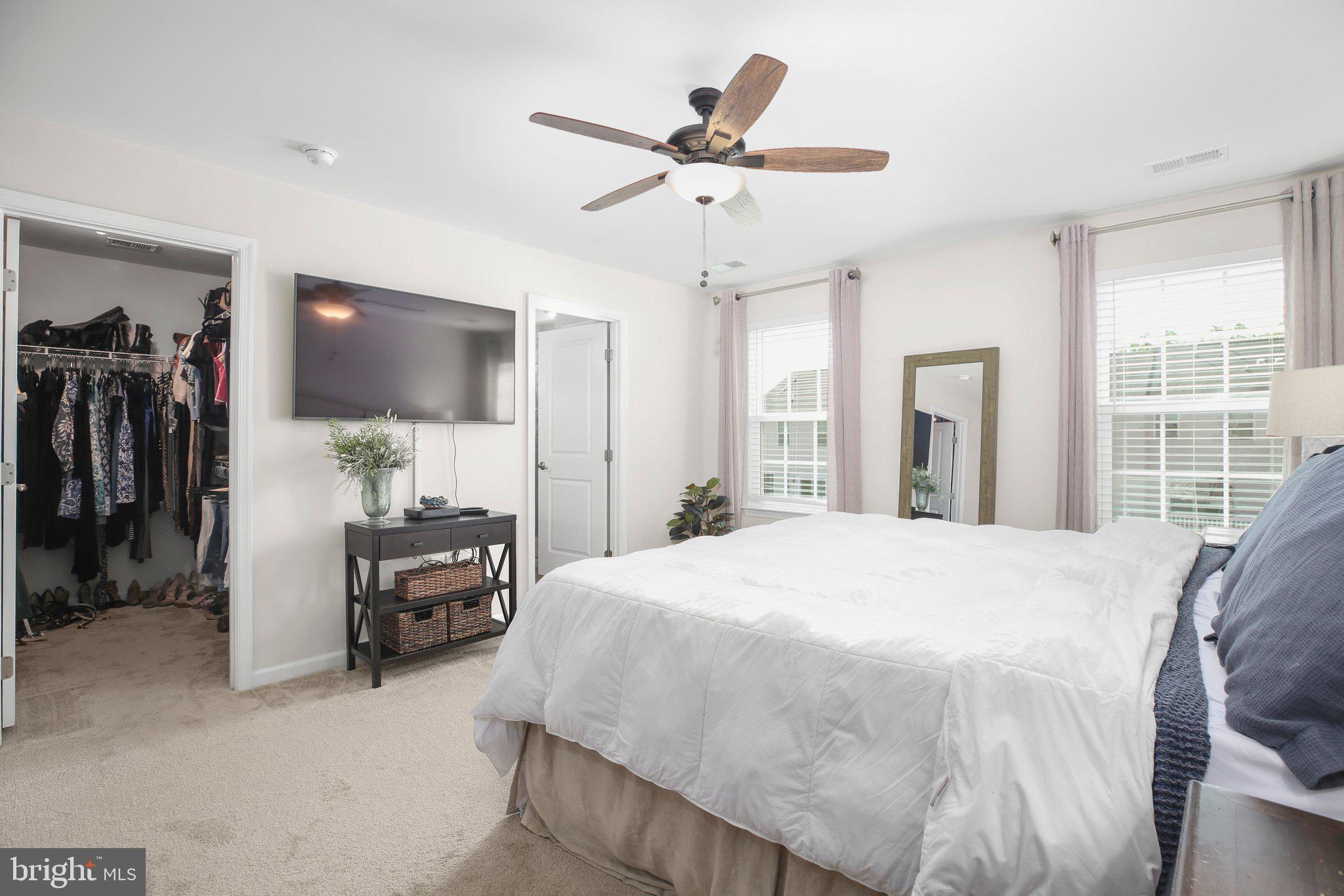 GOVERNORS ROW - Residential