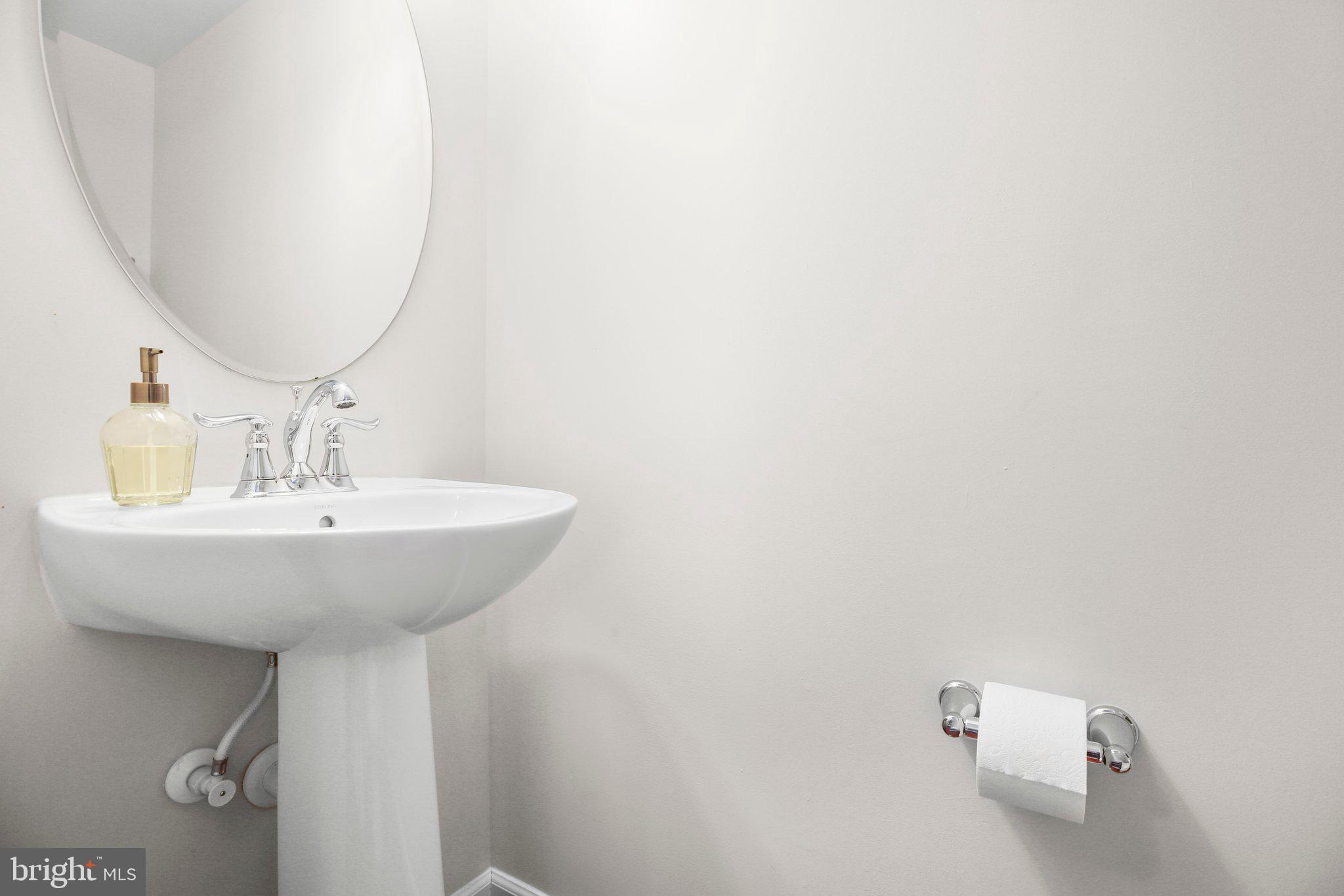 GOVERNORS ROW - Residential