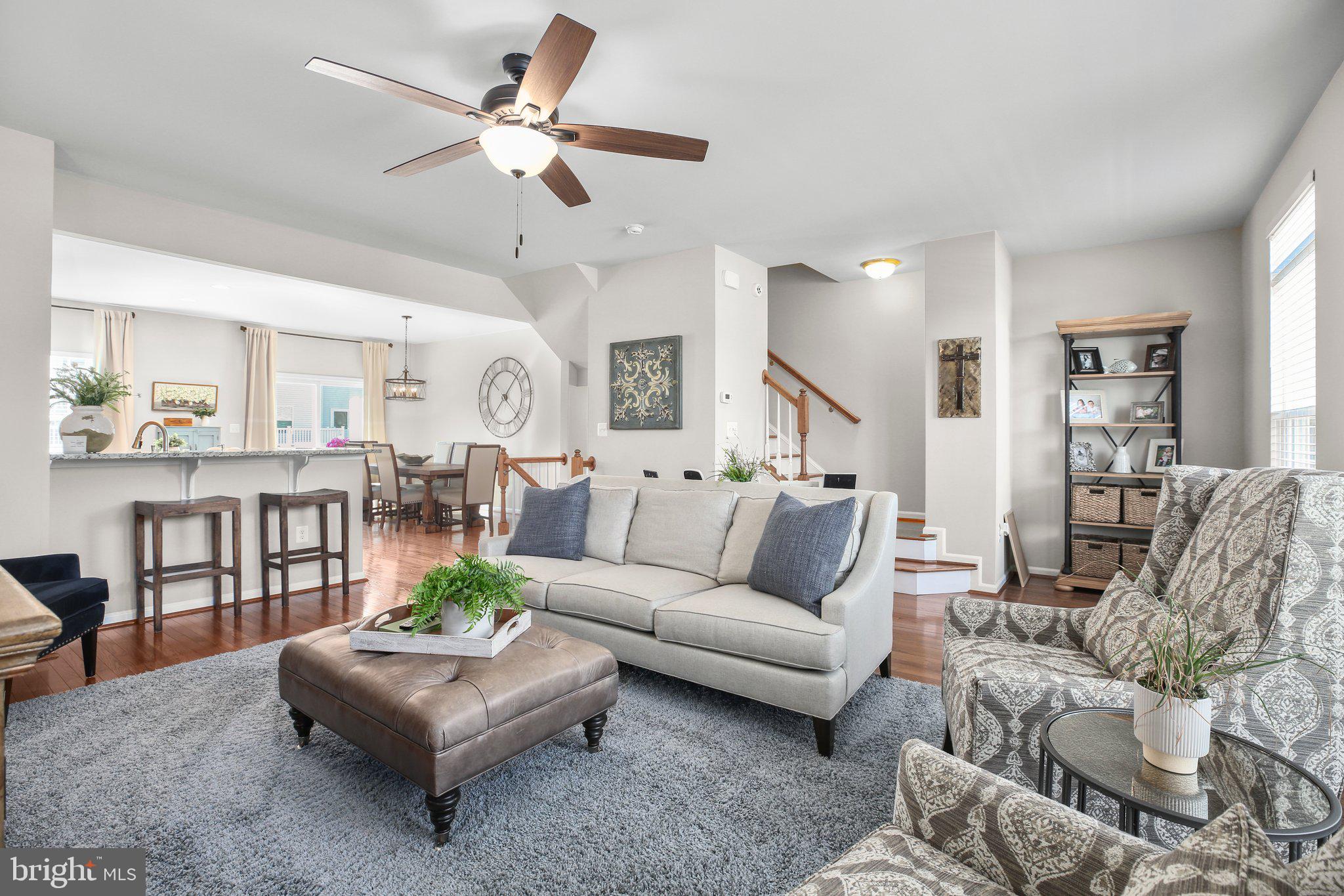 GOVERNORS ROW - Residential