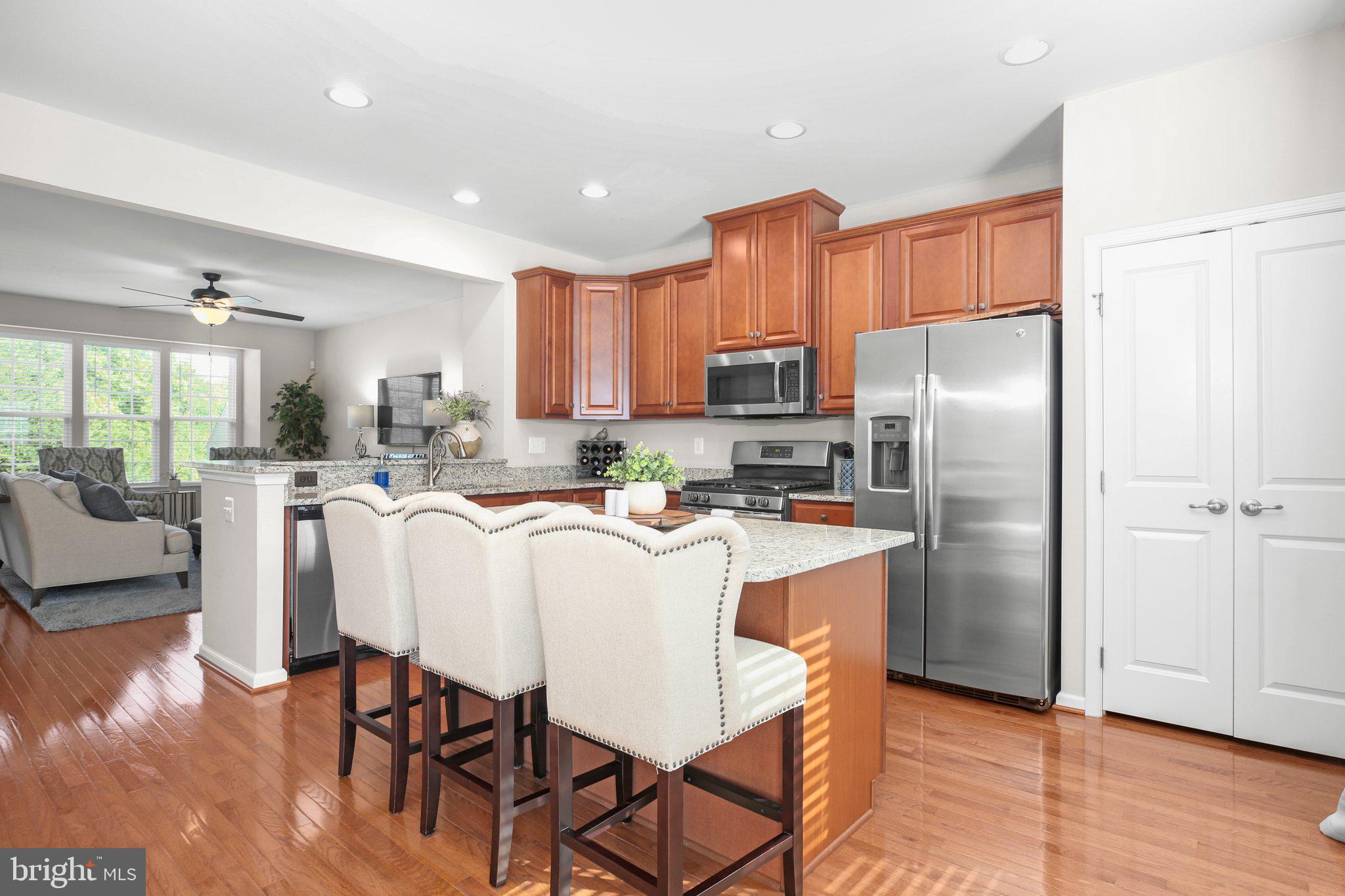 GOVERNORS ROW - Residential