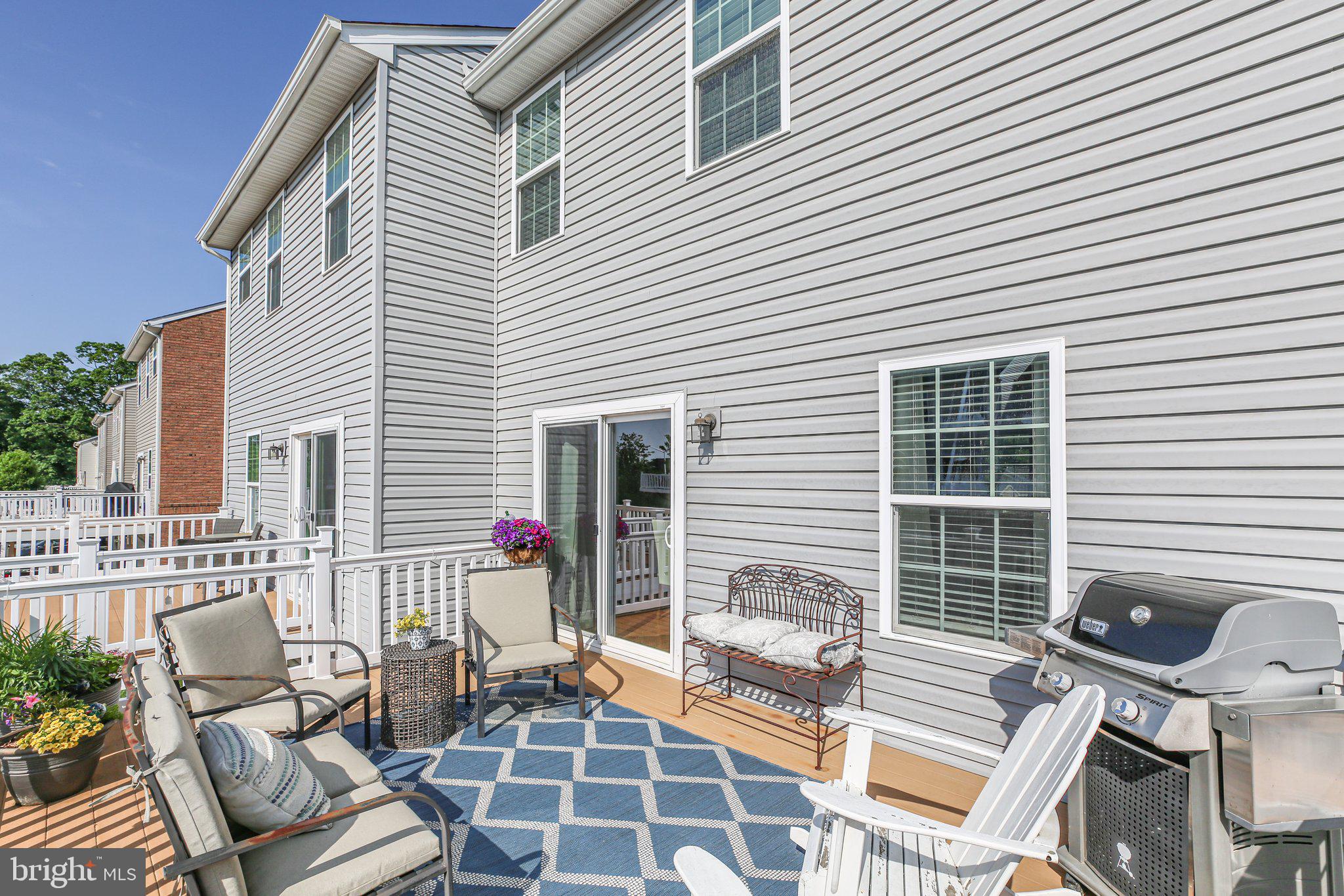 GOVERNORS ROW - Residential