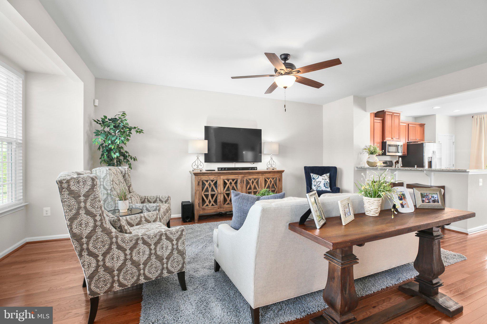 GOVERNORS ROW - Residential