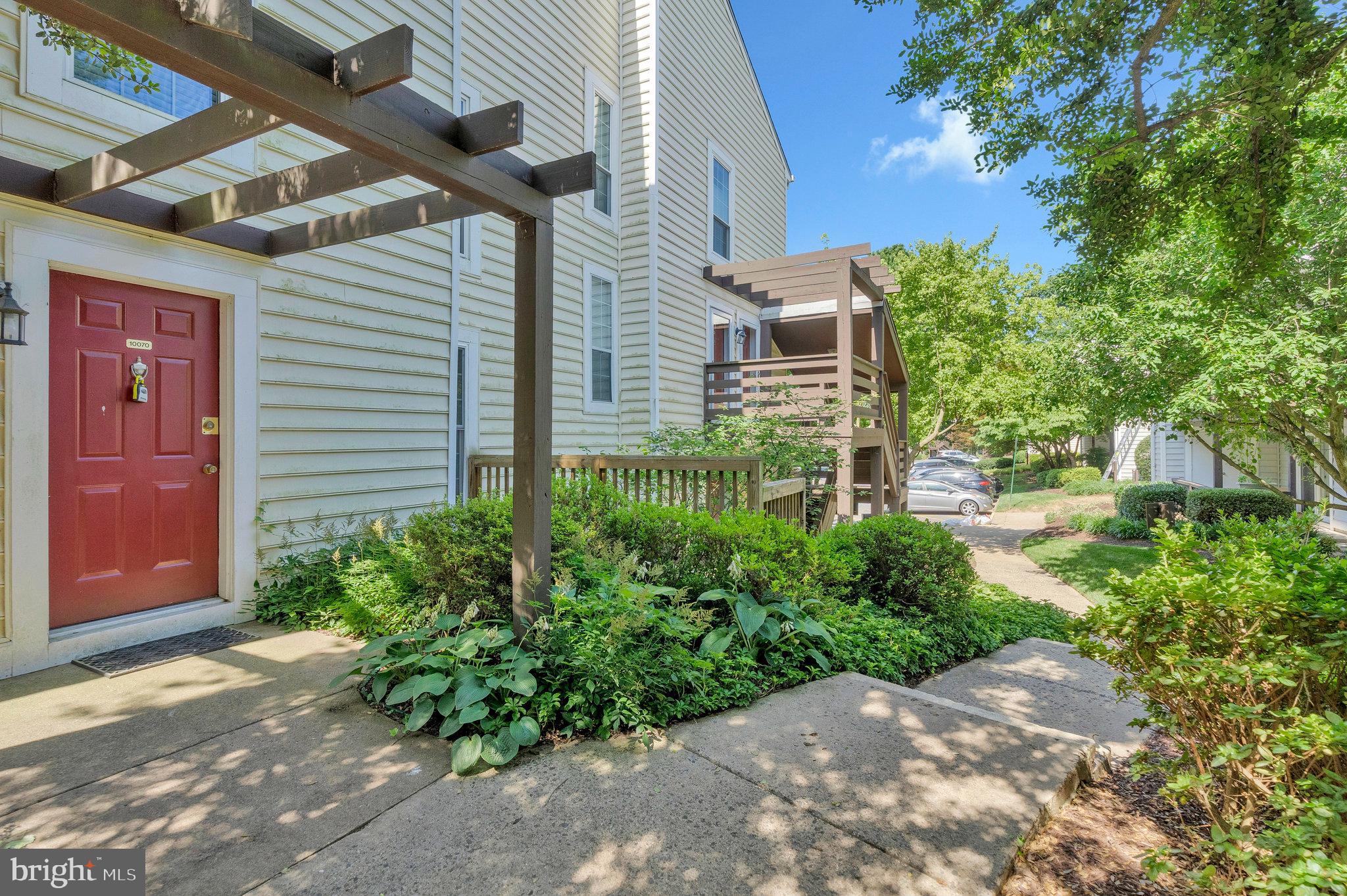 10070 OAKTON TERRACE ROAD BUILDING 8