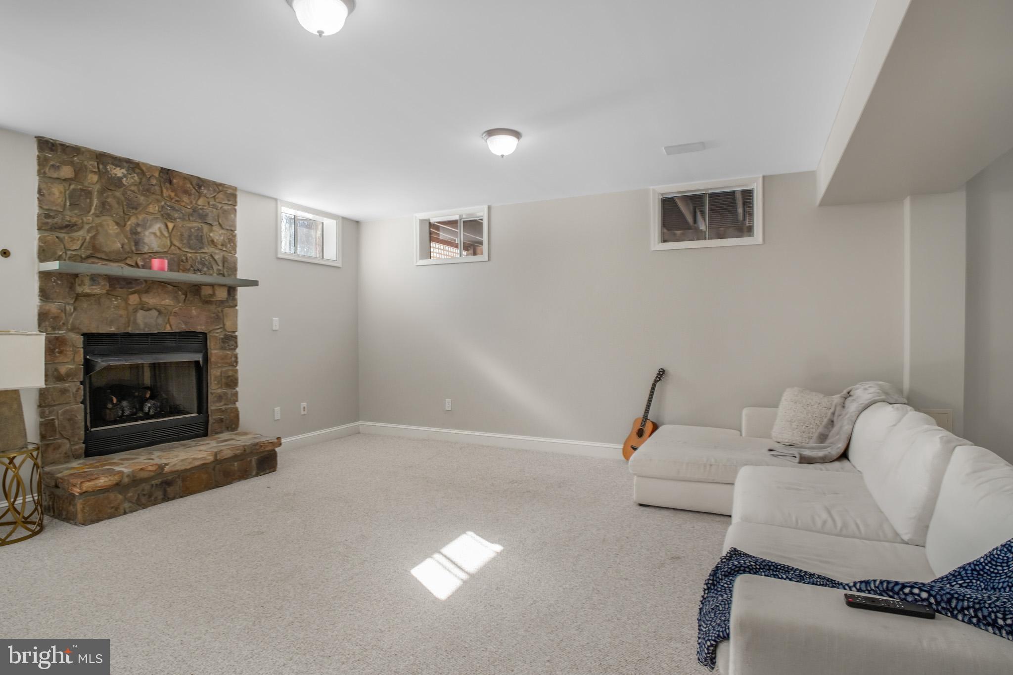 BROWNS FARM - Residential