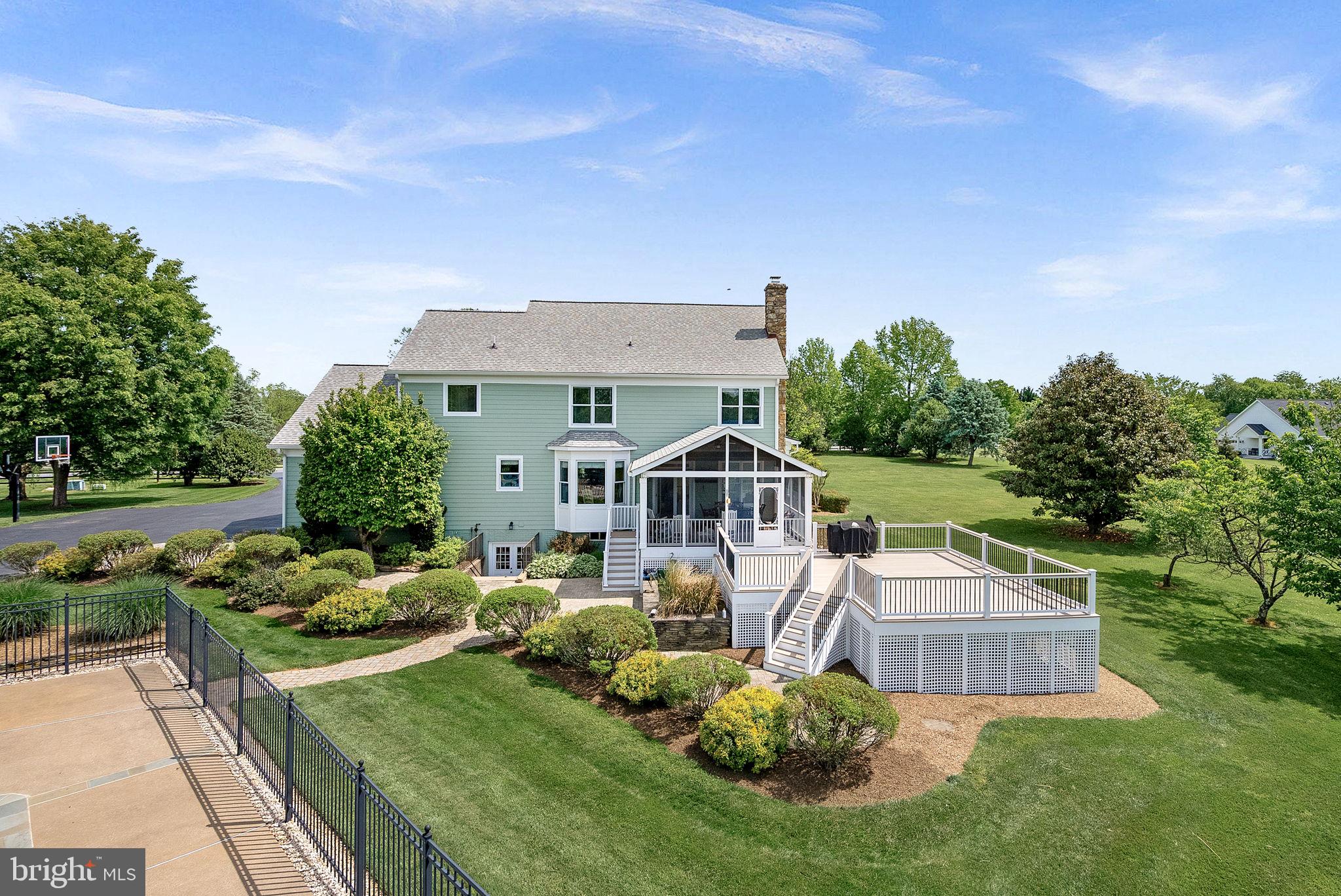 BROWNS FARM - Residential