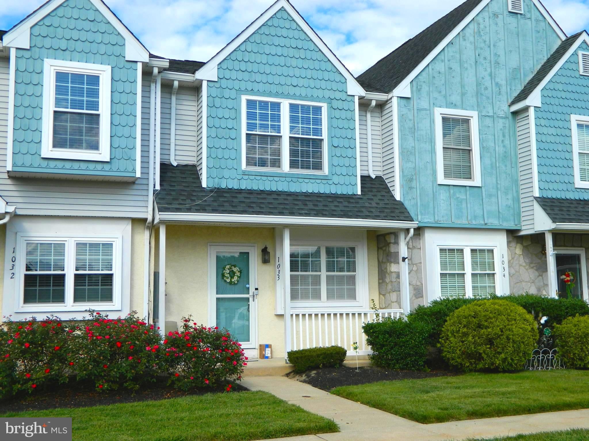 1033 HILLSBORO