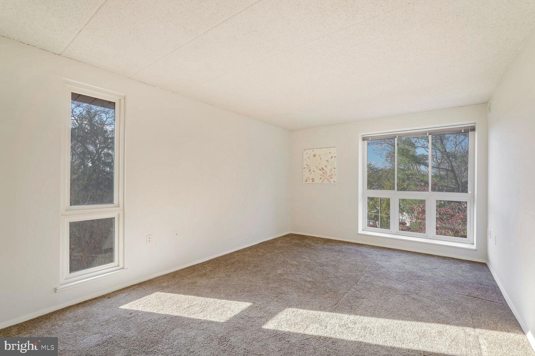 ALEXANDRIA OVERLOOK - Residential