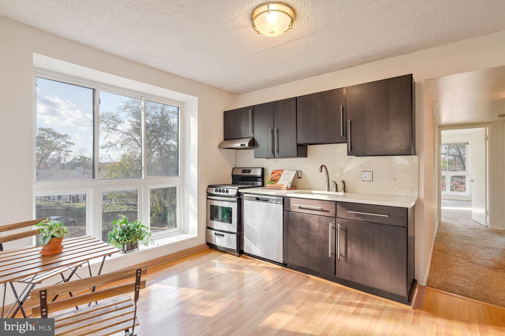 ALEXANDRIA OVERLOOK - Residential