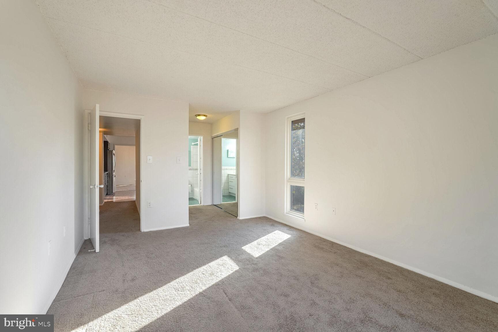 ALEXANDRIA OVERLOOK - Residential