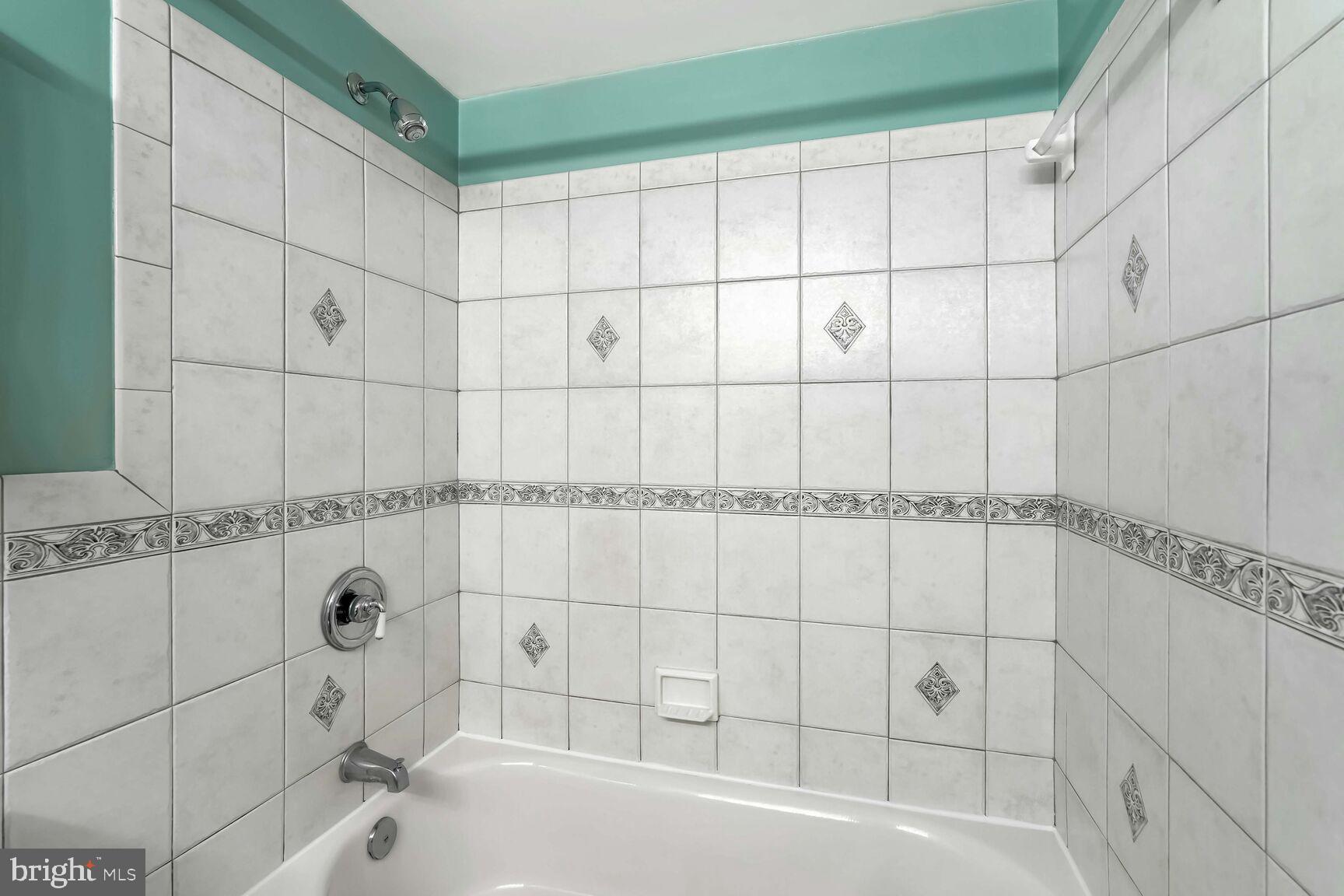 ALEXANDRIA OVERLOOK - Residential