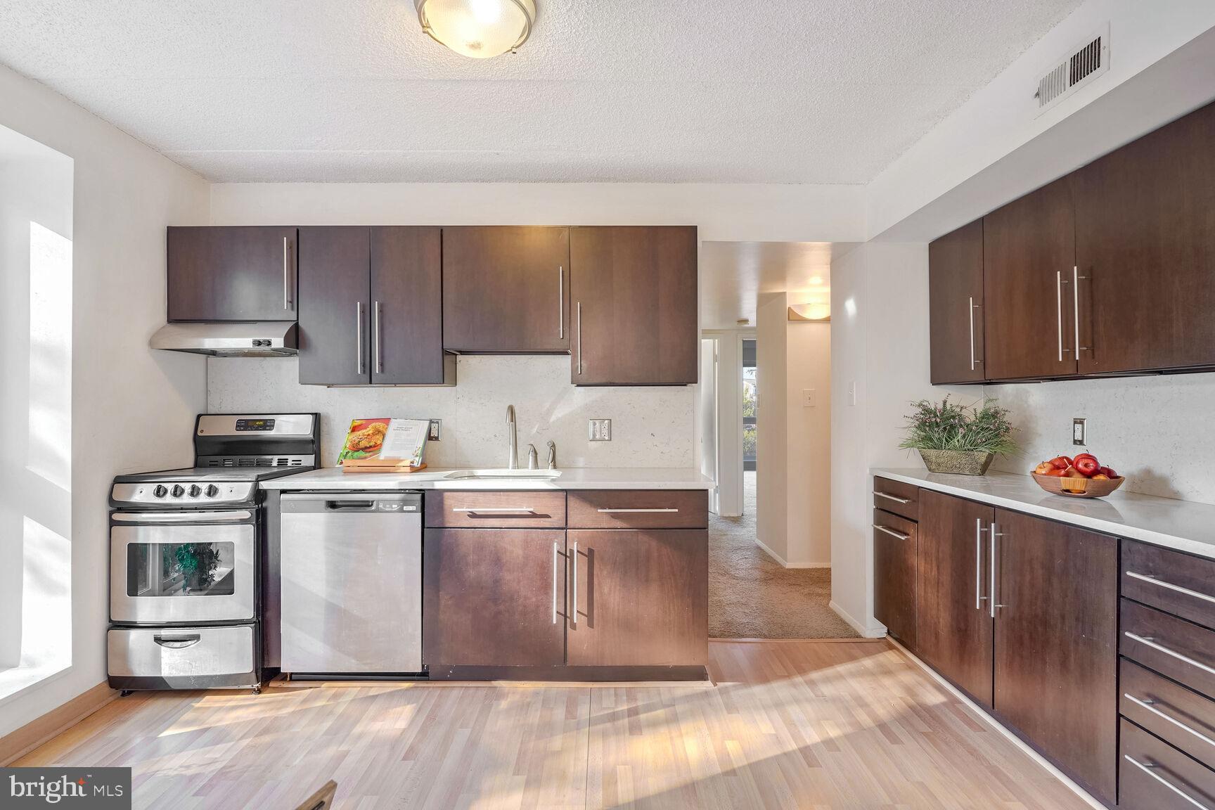 ALEXANDRIA OVERLOOK - Residential