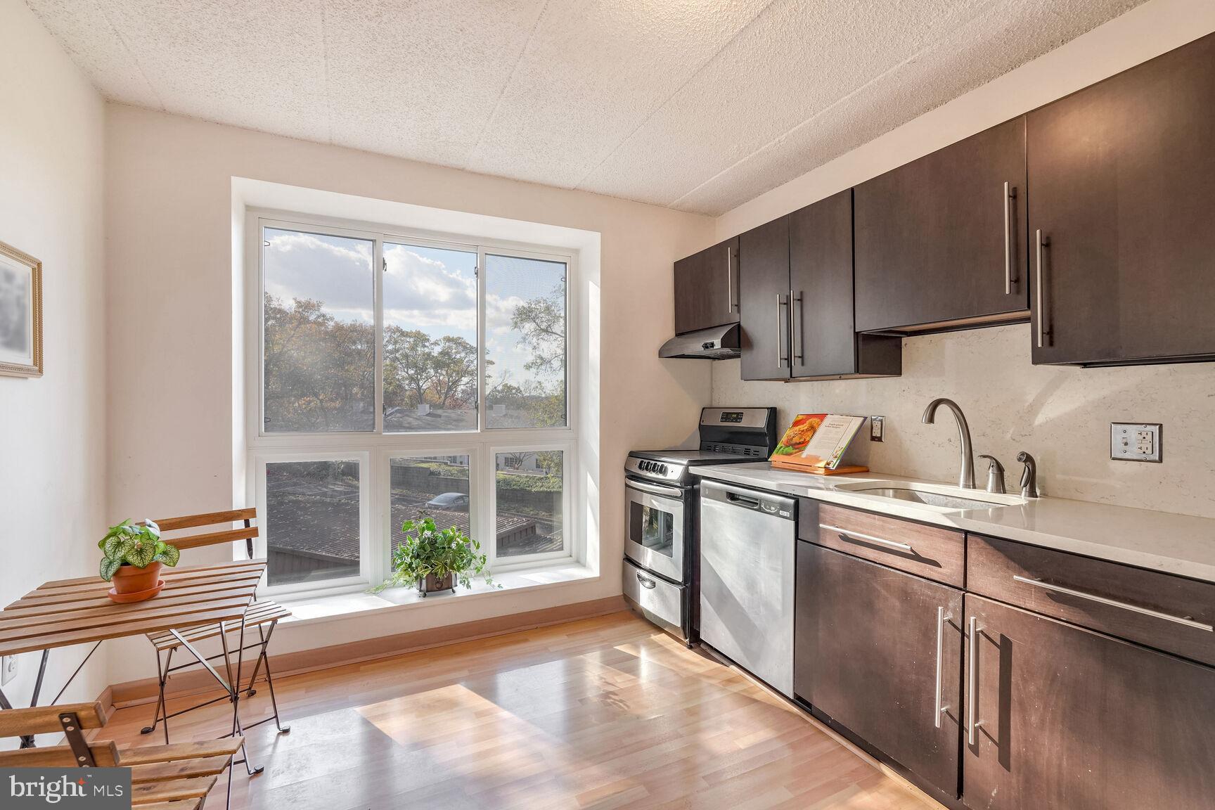 ALEXANDRIA OVERLOOK - Residential