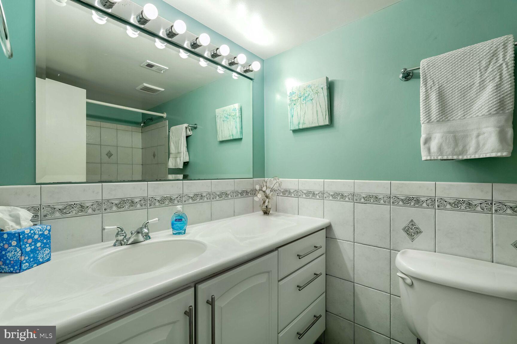 ALEXANDRIA OVERLOOK - Residential