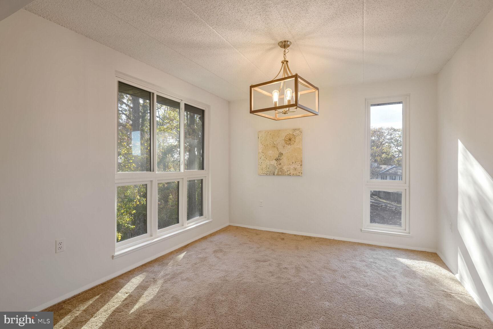 ALEXANDRIA OVERLOOK - Residential