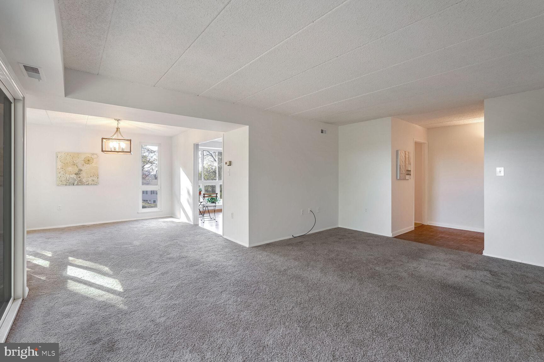 ALEXANDRIA OVERLOOK - Residential