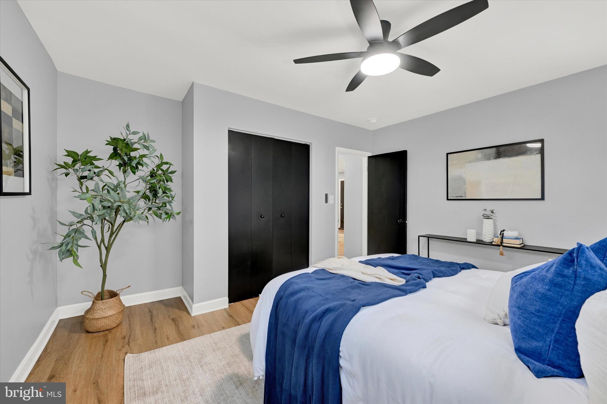 DELVALE MANOR - Residential