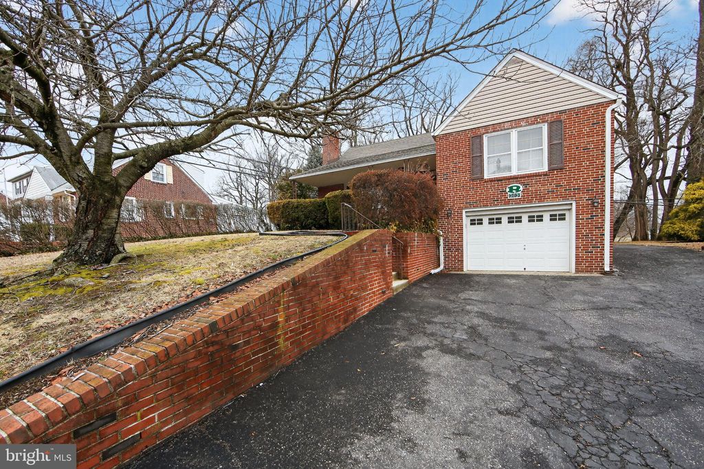 Photo of 303 Perry Street, RIDLEY PARK, PA 19078 (MLS # PADE2109906)