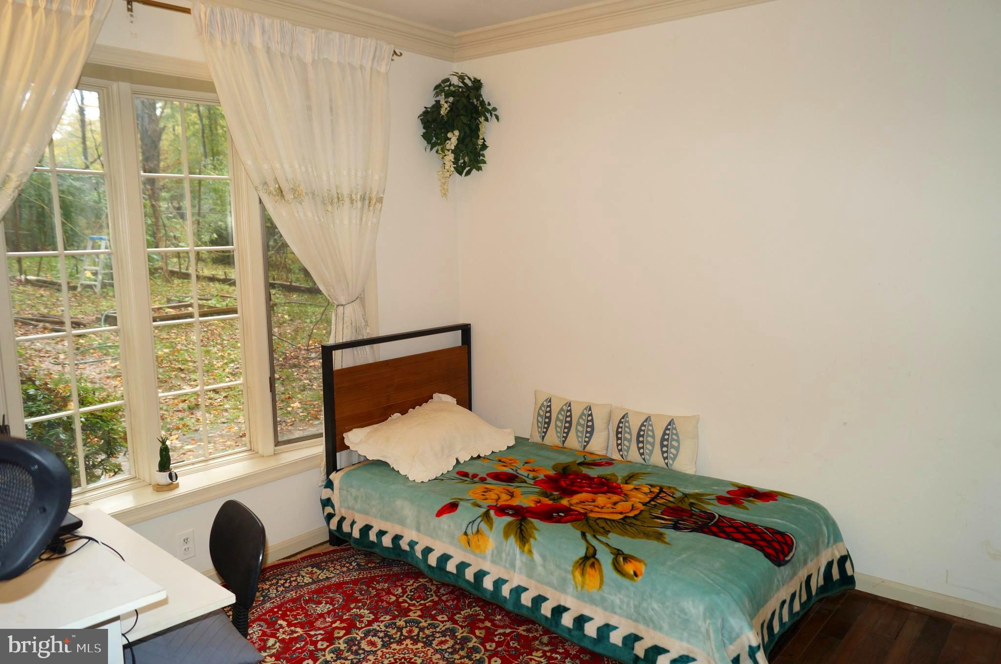 SUTTON PLACE - Residential Lease