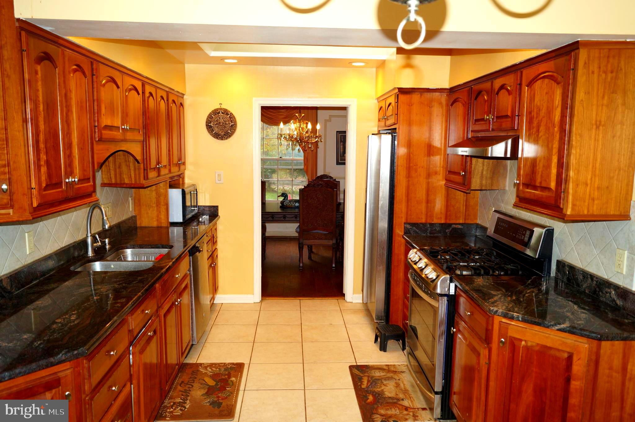 SUTTON PLACE - Residential Lease