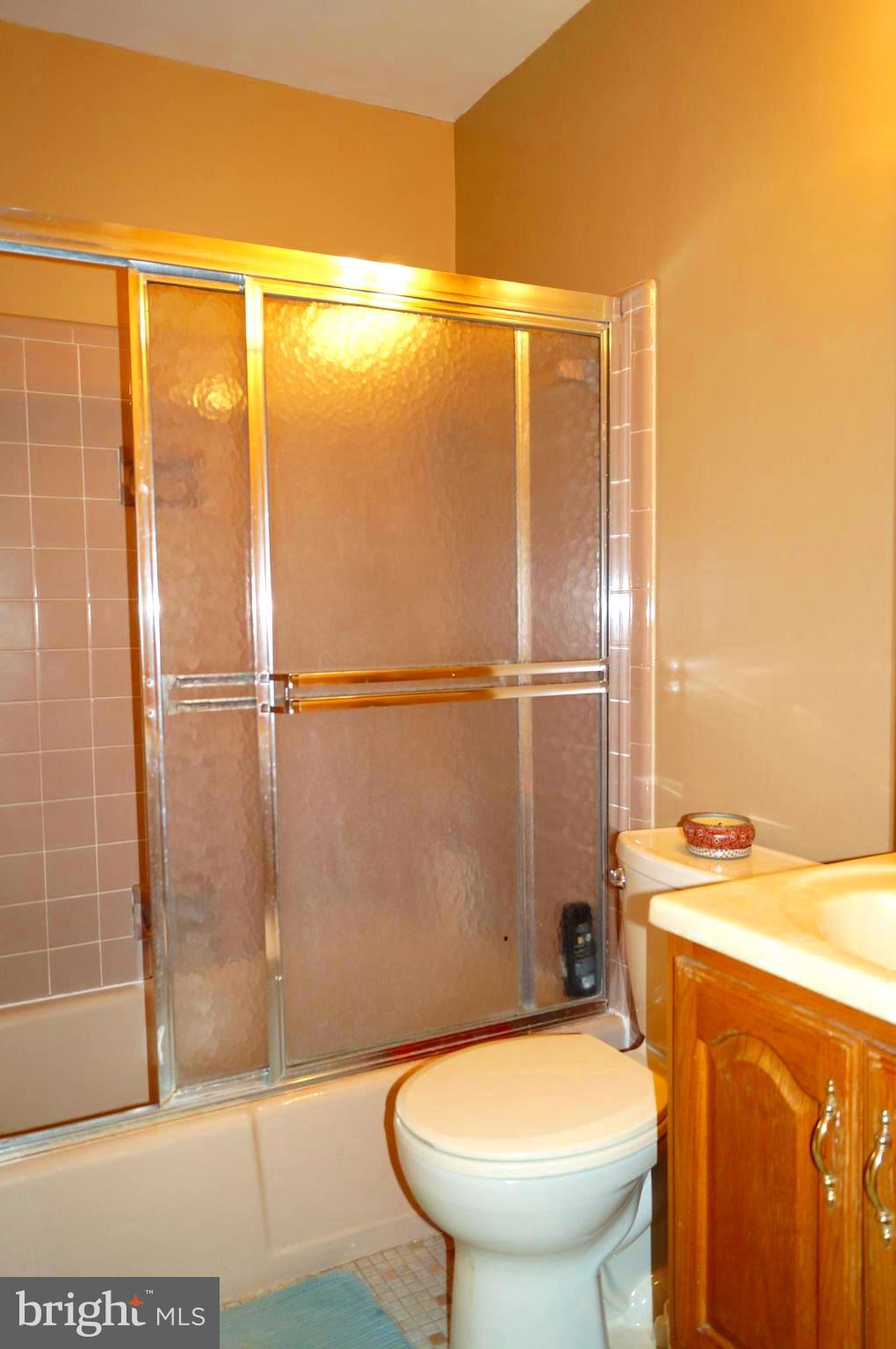 SUTTON PLACE - Residential Lease