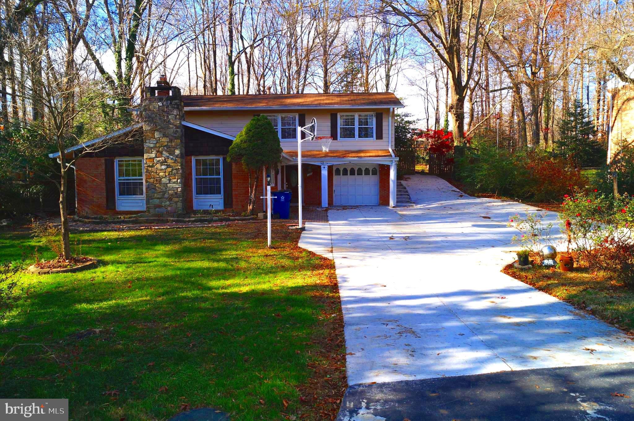 SUTTON PLACE - Residential Lease