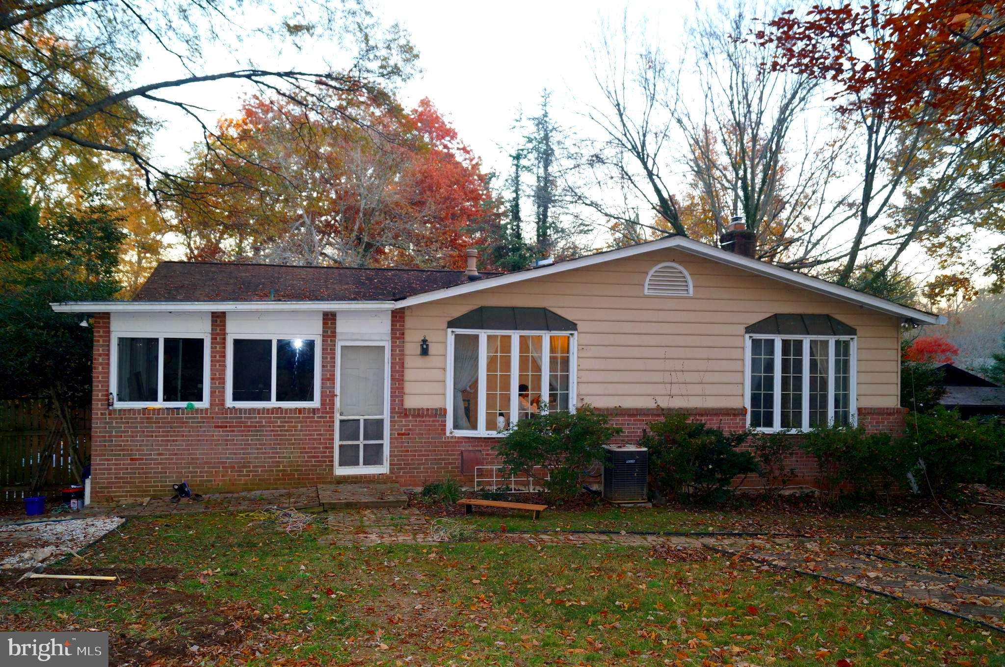 SUTTON PLACE - Residential Lease