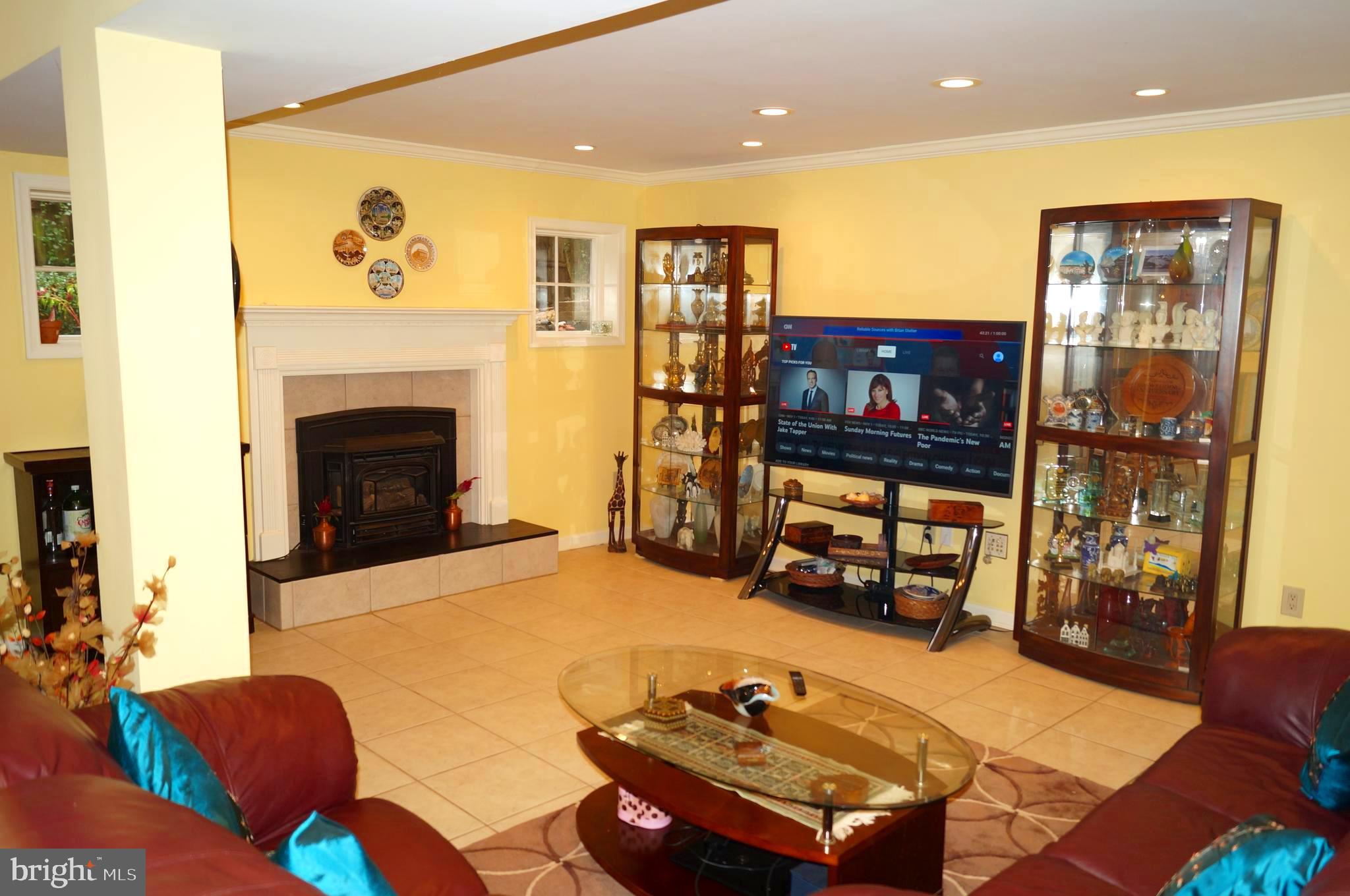 SUTTON PLACE - Residential Lease