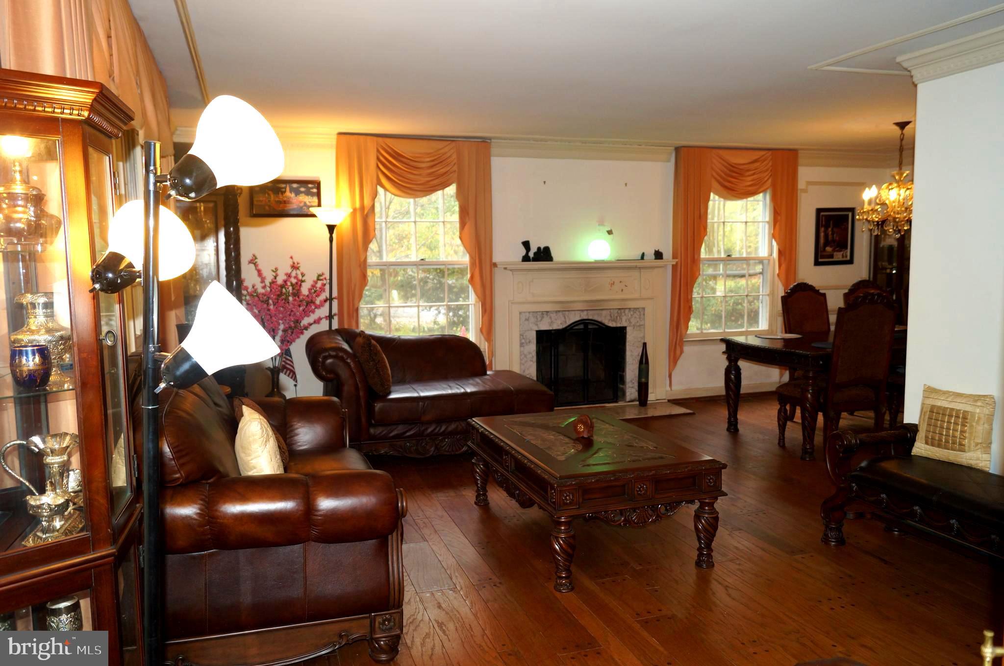 SUTTON PLACE - Residential Lease