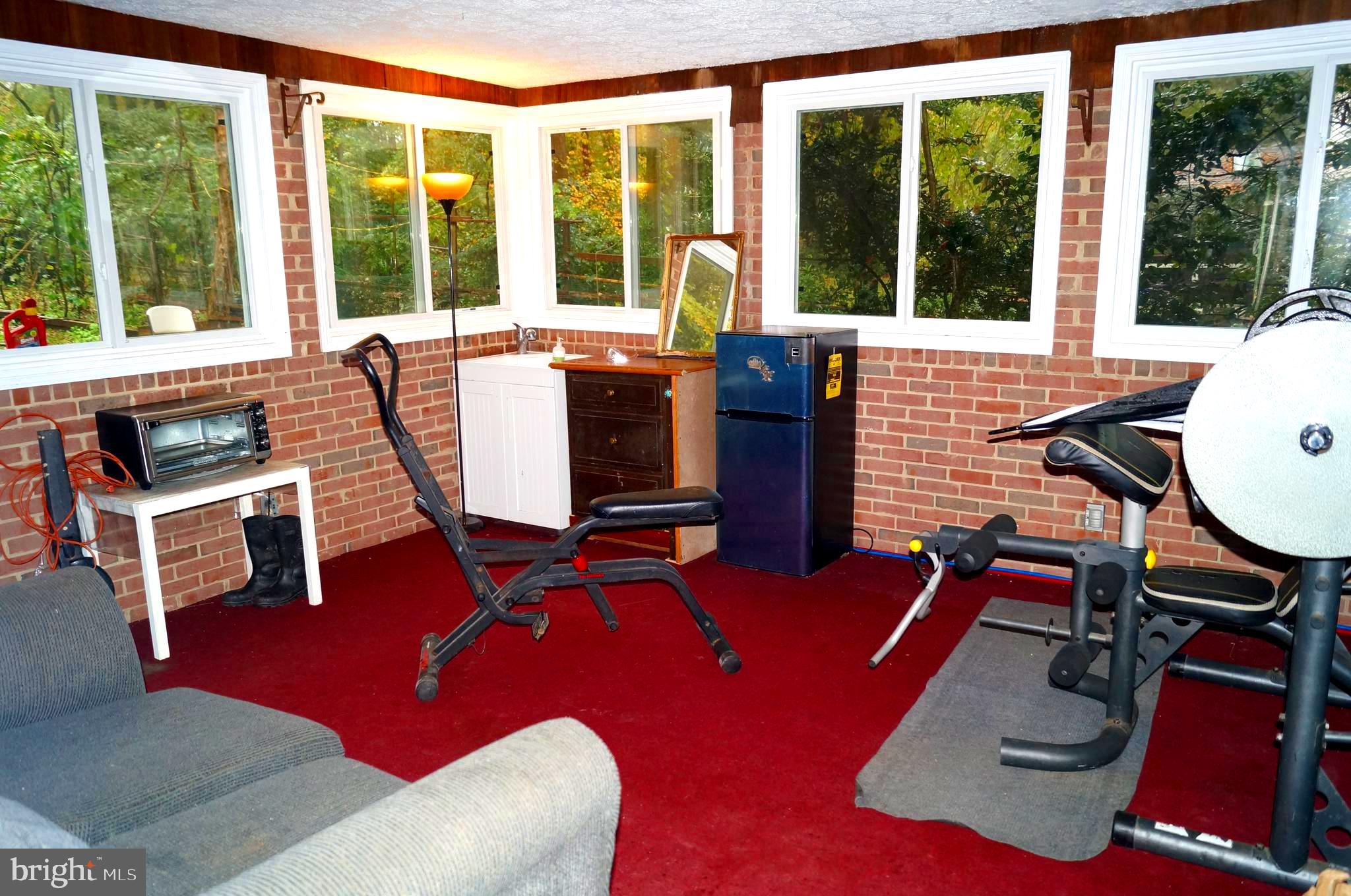 SUTTON PLACE - Residential Lease