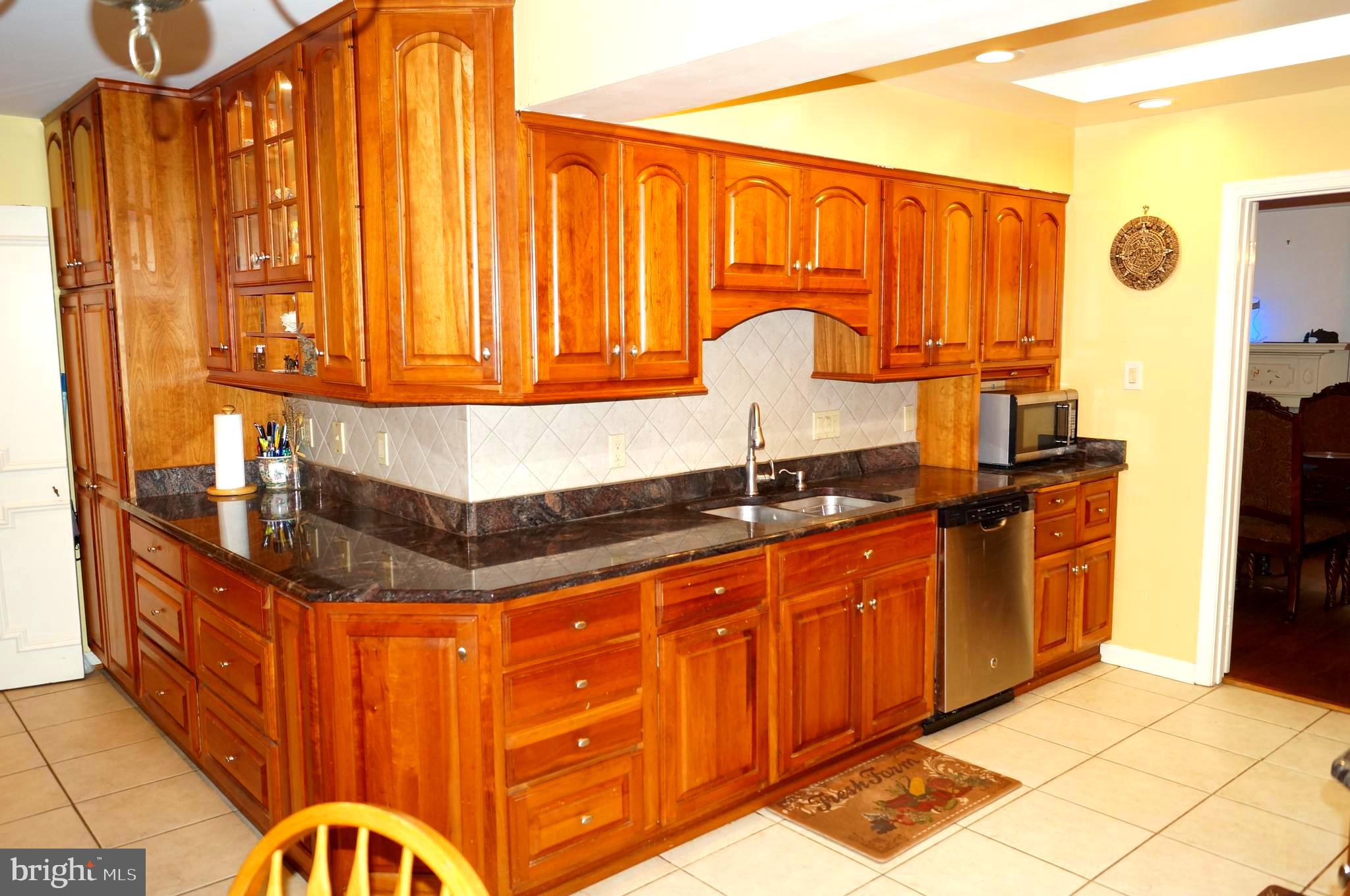 SUTTON PLACE - Residential Lease