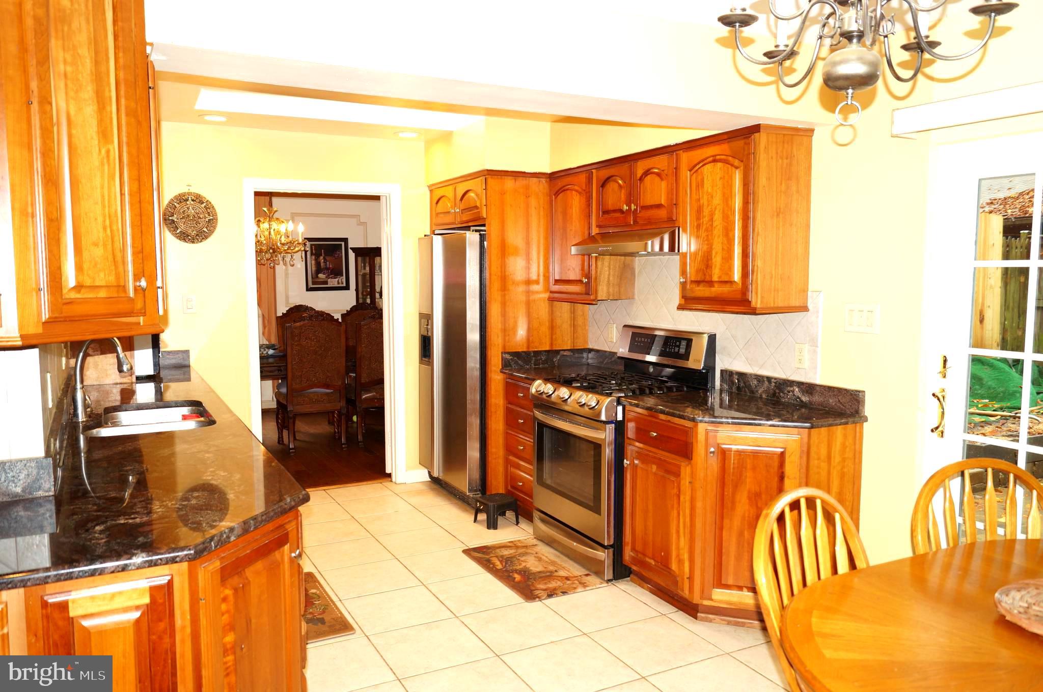 SUTTON PLACE - Residential Lease