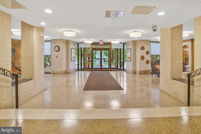 UNIVERSITY TOWERS CODM - Residential