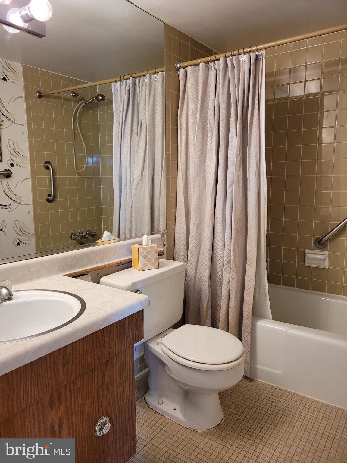 UNIVERSITY TOWERS CODM - Residential